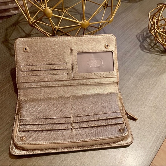 Tory Burch Wallet - Picture 8 of 9